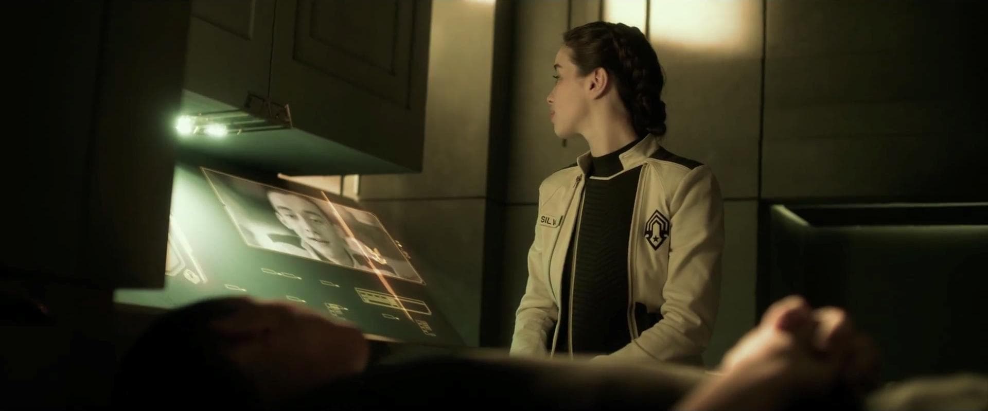 Not a bad introduction to the Halo universe