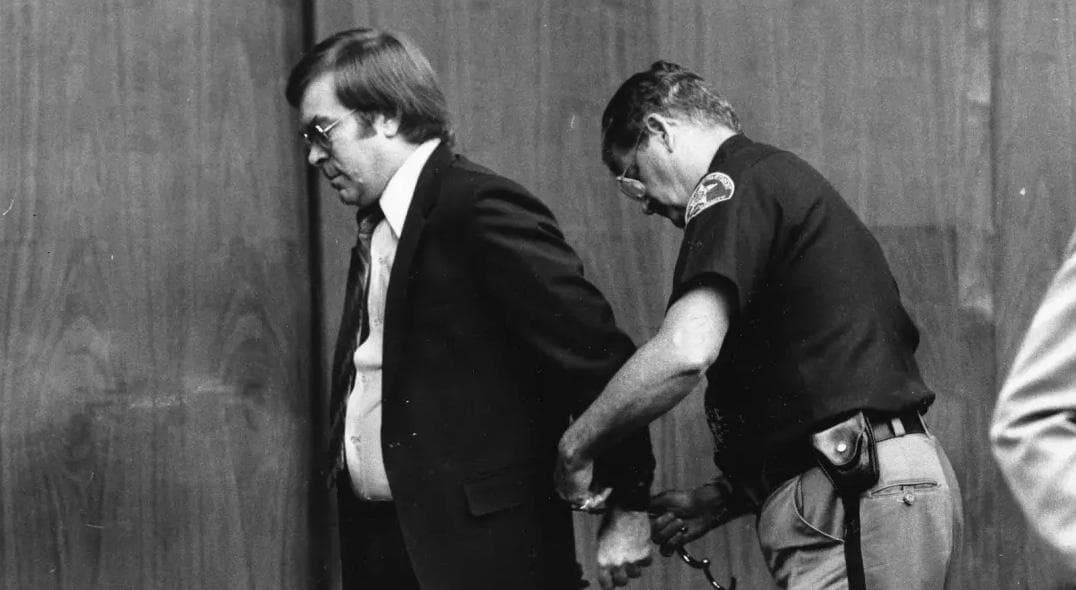 The children are writing reviews again.