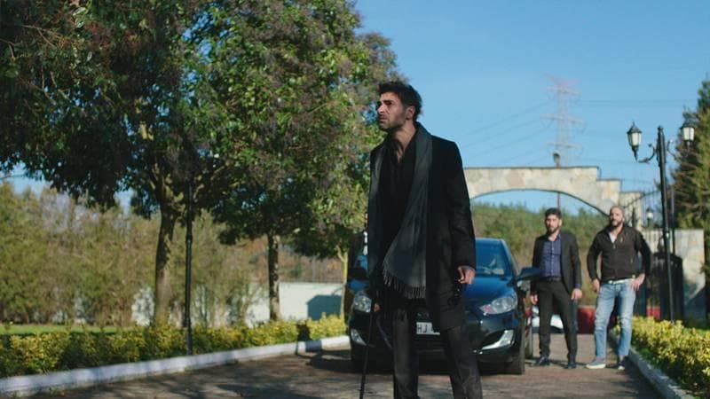 Please dont leave azize in half