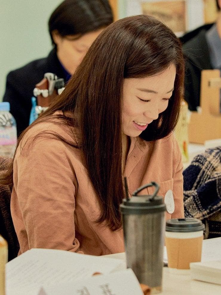 A star vehicle for LDW but the romance is weak