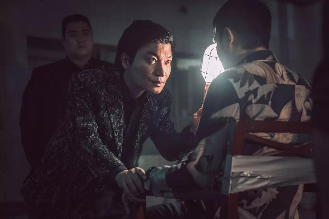 WOW.... this movie is crazily good!