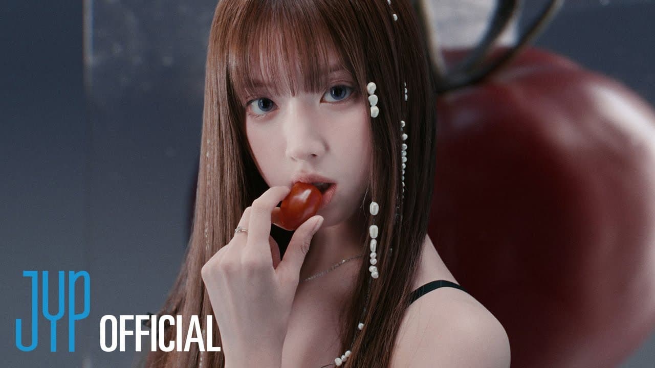 NMIXX(엔믹스) Blue Valentine Core: “SPINNIN’ ON IT”